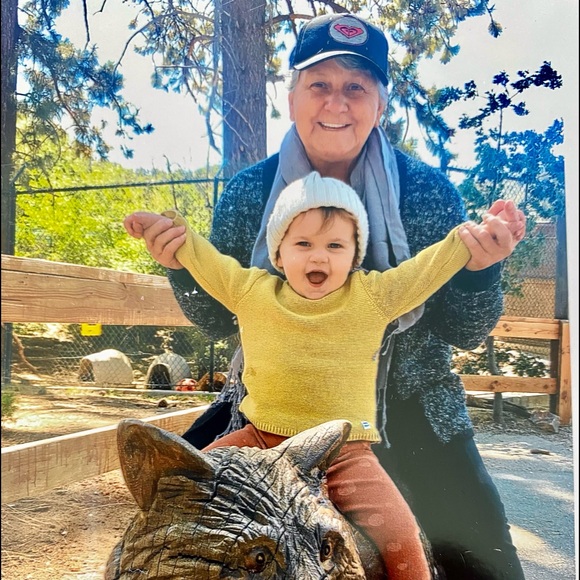 Meet your Posher, Cathy - Picture 3 of 4